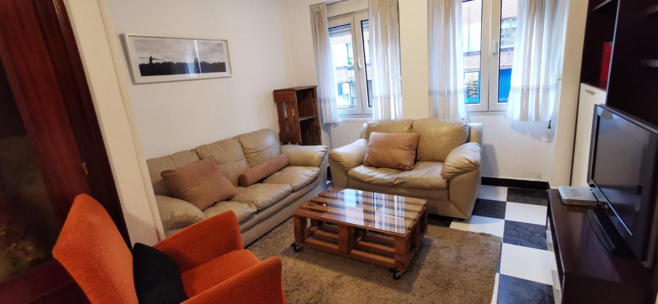 A Cinco Minutos De Todo Appartement Oviedo Buitenkant foto